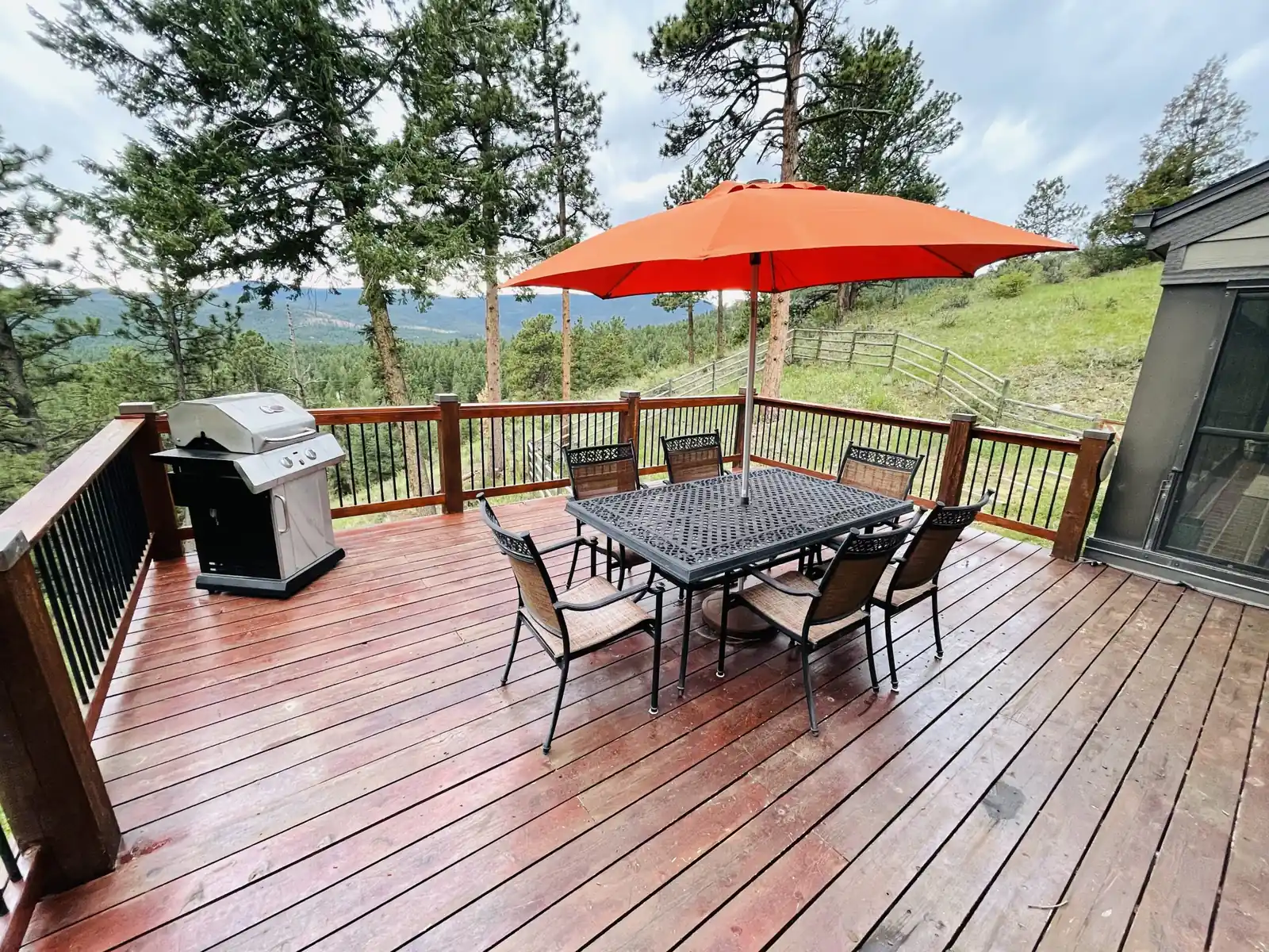 Red Rocks Artist Retreat deck with mountain views