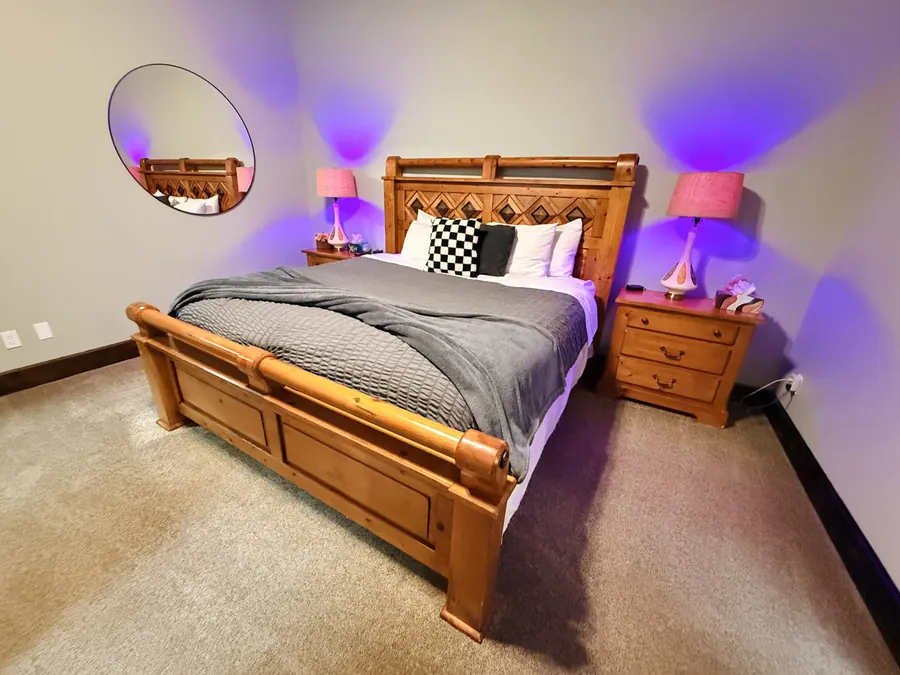 Primary suite