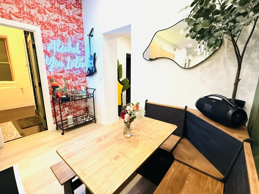 Kitchen nook with Bluetooth speaker